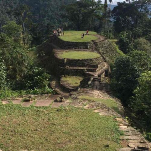 severin_3-768x1024-1300x867-1